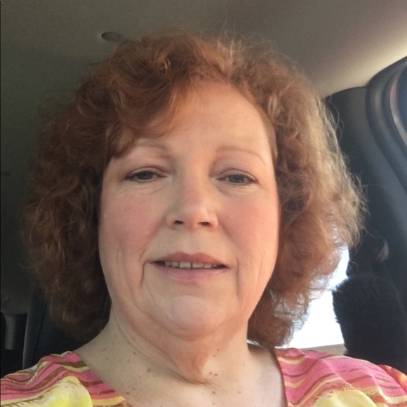 Meet your Posher, Laurie - Picture 1 of 1